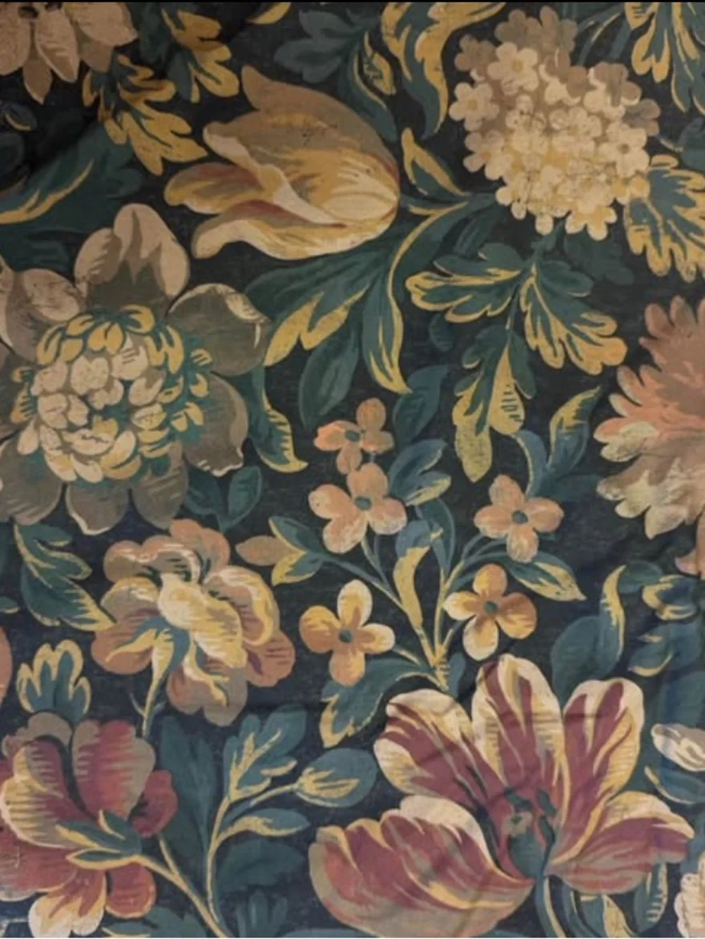Zara Vintage Floral Comforter Set